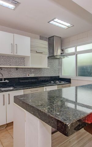 Apartamento à venda com 162m², 3 quartos e 1 vaga Apartamento à venda com 162m², 3 quartos e 1 vagaCozinha