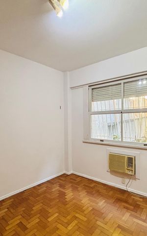 Casa de condomínio à venda com 132m², 3 quartos e sem vaga