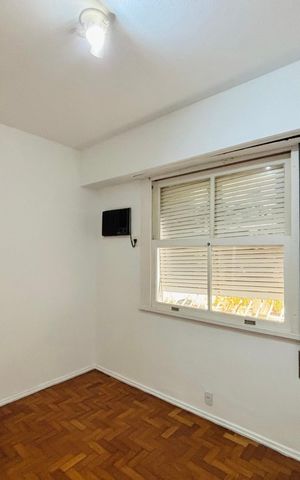 Casa de condomínio à venda com 132m², 3 quartos e sem vaga