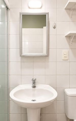 Apartamento à venda com 54m², 2 quartos e sem vaga Apartamento à venda com 54m², 2 quartos e sem vagaBanheiro