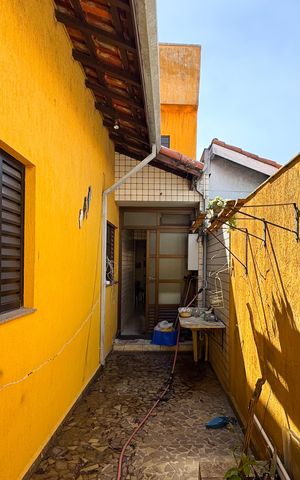 Casa para alugar com 130m², 2 quartos e 1 vaga Casa para alugar com 130m², 2 quartos e 1 vagaÁrea de Serviço