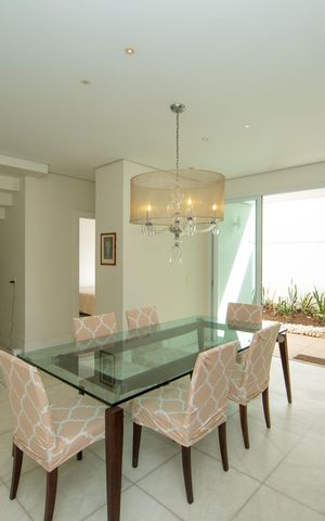 Casa para alugar com 537m², 5 quartos e 3 vagas