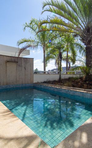 Casa para alugar com 537m², 5 quartos e 3 vagas