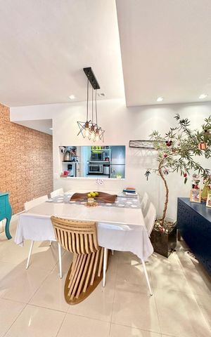 Apartamento à venda com 95m², 2 quartos e 1 vaga Apartamento à venda com 95m², 2 quartos e 1 vagaSala