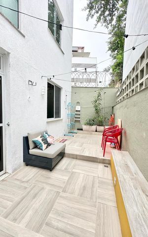 Apartamento à venda com 95m², 2 quartos e 1 vaga Apartamento à venda com 95m², 2 quartos e 1 vagaÁrea externa