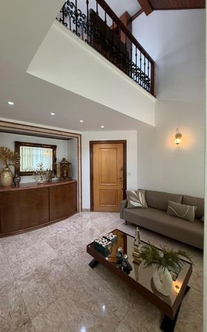 Apartamento à venda com 208m², 4 quartos e 3 vagas Apartamento à venda com 208m², 4 quartos e 3 vagasSala