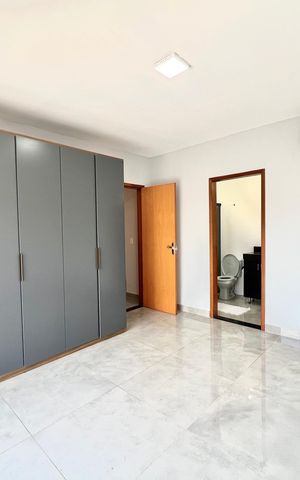 Casa à venda com 180m², 3 quartos e 2 vagas Casa à venda com 180m², 3 quartos e 2 vagasQuarto Suíte