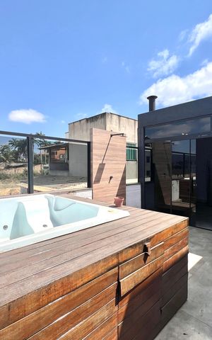 Casa à venda com 180m², 3 quartos e 2 vagas Casa à venda com 180m², 3 quartos e 2 vagasCobertura