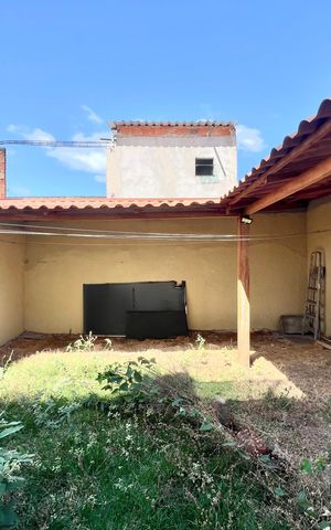 Casa à venda com 180m², 3 quartos e 2 vagas Casa à venda com 180m², 3 quartos e 2 vagasQuintal
