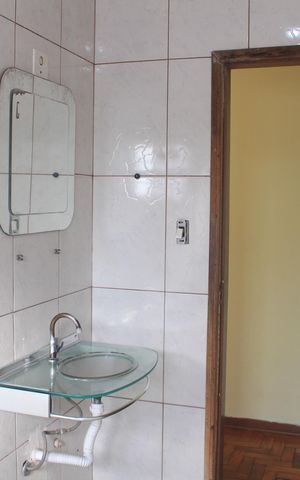 Casa para alugar com 114m², 4 quartos e 2 vagasBanheiro