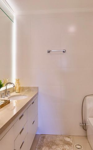 Apartamento para alugar com 186m², 3 quartos e 4 vagas Apartamento para alugar com 186m², 3 quartos e 4 vagasBanheiro do Quarto 1