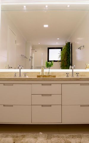 Apartamento para alugar com 186m², 3 quartos e 4 vagas Apartamento para alugar com 186m², 3 quartos e 4 vagasBanheiro do Quarto 1