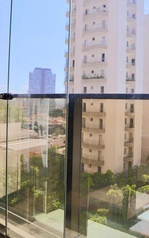Apartamento para alugar com 186m², 3 quartos e 4 vagas Apartamento para alugar com 186m², 3 quartos e 4 vagasSacada Quarto 1