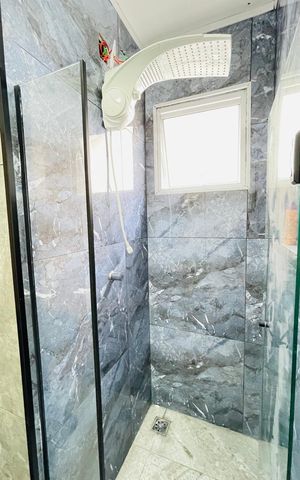 Casa de condomínio para alugar com 50m², 2 quartos e 2 vagas Casa de condomínio para alugar com 50m², 2 quartos e 2 vagasBanheiro