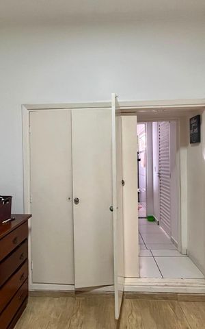 Casa à venda com 300m², 3 quartos e 3 vagas Casa à venda com 300m², 3 quartos e 3 vagasQuarto 3