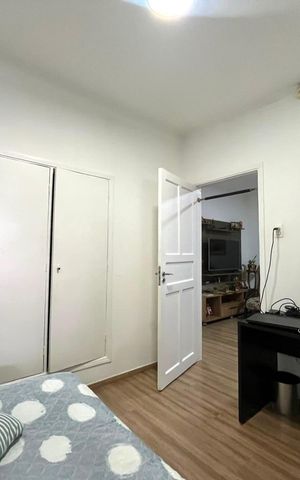 Casa à venda com 300m², 3 quartos e 3 vagas Casa à venda com 300m², 3 quartos e 3 vagasQuarto 2