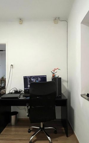 Casa à venda com 300m², 3 quartos e 3 vagas Casa à venda com 300m², 3 quartos e 3 vagasQuarto 2