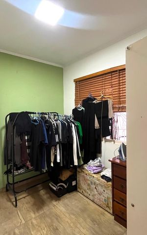 Casa à venda com 300m², 3 quartos e 3 vagas Casa à venda com 300m², 3 quartos e 3 vagasQuarto 3