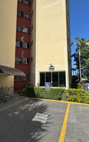 Apartamento para alugar com 55m², 2 quartos e 1 vaga Apartamento para alugar com 55m², 2 quartos e 1 vagaFachada com PLACA GRANDE