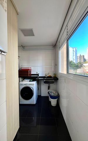 Apartamento para alugar com 236m², 4 quartos e 3 vagasÁrea de Serviço