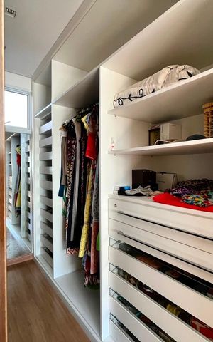 Apartamento para alugar com 236m², 4 quartos e 3 vagasCloset Suíte 1
