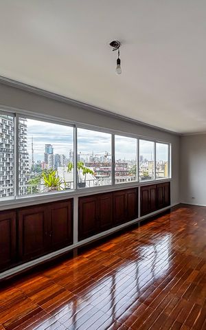 Apartamento para alugar com 123m², 3 quartos e 1 vaga