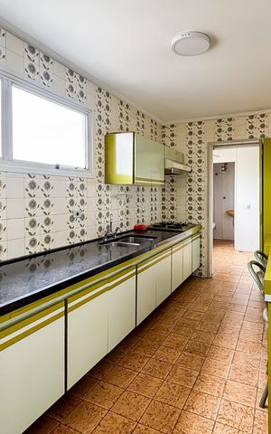 Apartamento para alugar com 123m², 3 quartos e 1 vaga
