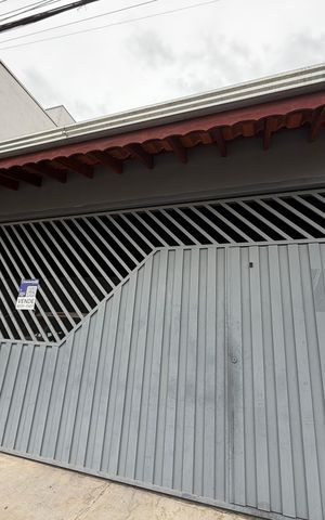 Casa à venda com 125m², 2 quartos e 3 vagasFachada