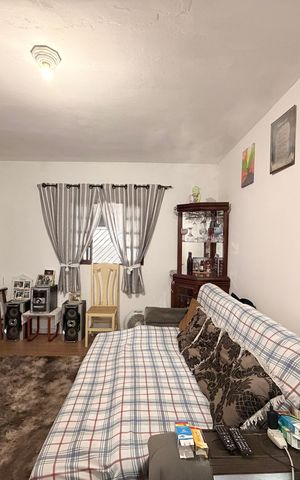 Casa à venda com 125m², 2 quartos e 3 vagasSala