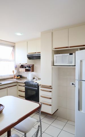Apartamento para alugar com 116m², 3 quartos e 2 vagasCozinha