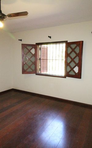 Casa para alugar com 294m², 4 quartos e 4 vagasSuíte 