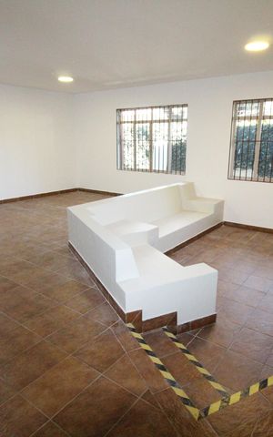 Casa para alugar com 294m², 4 quartos e 4 vagasSala 
