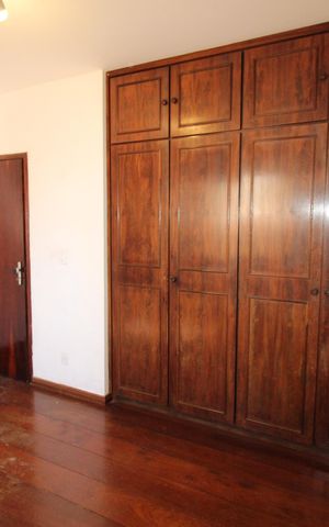 Casa para alugar com 294m², 4 quartos e 4 vagasQuarto 2