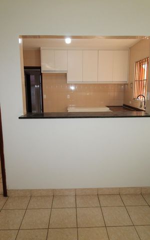 Casa para alugar com 294m², 4 quartos e 4 vagasCozinha 