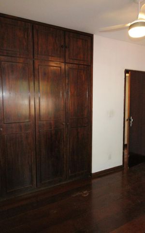 Casa para alugar com 294m², 4 quartos e 4 vagasQuarto 1