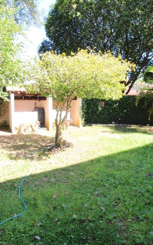 Casa para alugar com 294m², 4 quartos e 4 vagasQuintal