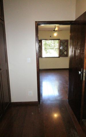 Casa para alugar com 294m², 4 quartos e 4 vagasSuíte 