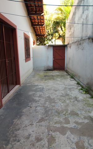 Casa para alugar com 294m², 4 quartos e 4 vagasQuintal