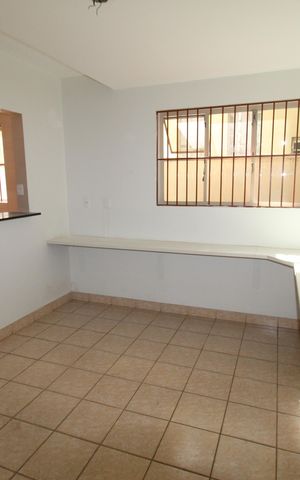 Casa para alugar com 294m², 4 quartos e 4 vagasCozinha 