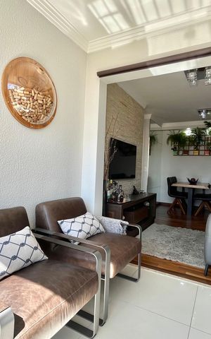 Apartamento à venda com 64m², 2 quartos e 2 vagasVaranda