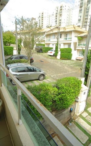 Casa de condomínio à venda com 115m², 4 quartos e 2 vagasVaranda da Suíte 