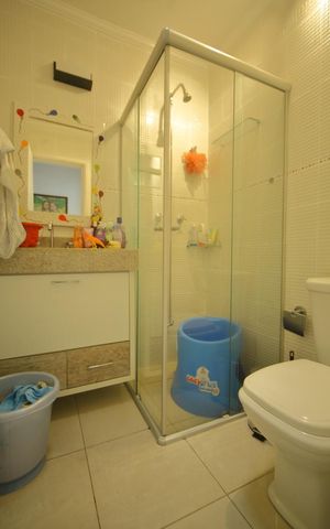 Casa de condomínio à venda com 115m², 4 quartos e 2 vagasBanheiro Social 