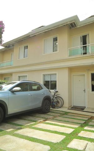 Casa de condomínio à venda com 115m², 4 quartos e 2 vagasGaragem/Fachada 