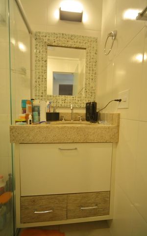 Casa de condomínio à venda com 115m², 4 quartos e 2 vagasSuíte - Banheiro 