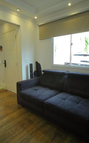 Casa de condomínio à venda com 115m², 4 quartos e 2 vagasSala