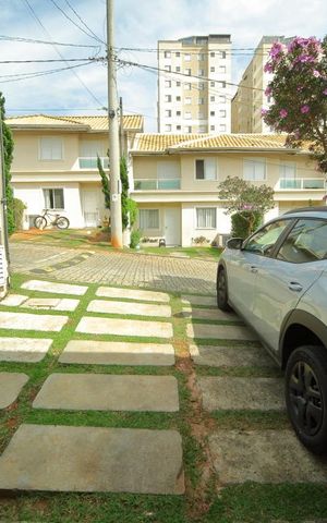 Casa de condomínio à venda com 115m², 4 quartos e 2 vagasGaragem/Fachada 