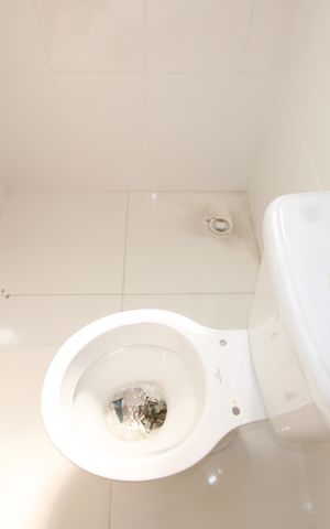 Casa de condomínio para alugar com 80m², 2 quartos e 1 vagaBanheiro da Suíte