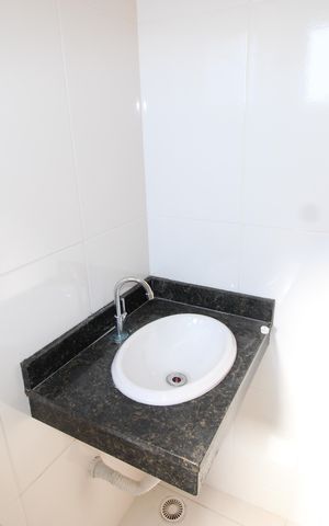 Casa de condomínio para alugar com 80m², 2 quartos e 1 vagaBanheiro da Suíte