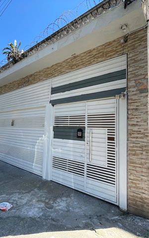 Casa para alugar com 60m², 2 quartos e sem vaga Casa para alugar com 60m², 2 quartos e sem vagaFachada