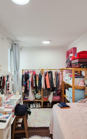 Casa à venda com 195m², 2 quartos e 2 vagas Casa à venda com 195m², 2 quartos e 2 vagasQuarto